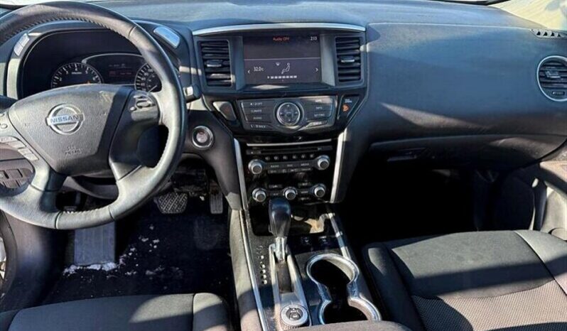 
								2017 Nissan Pathfinder SV full									