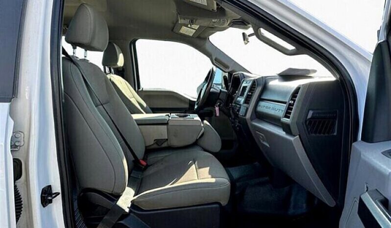 
								2020 Ford F-350 XLT full									