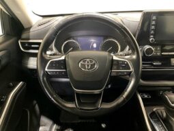 
										2023 Toyota Highlander XLE full									