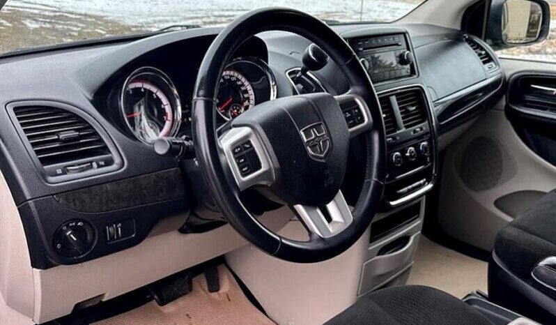 
								2016 Dodge Grand Caravan Canada Value Package full									