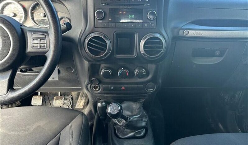 
								2018 Jeep Wrangler JK Sport full									