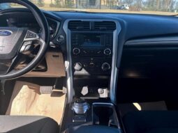 
										2018 Ford Fusion SE full									