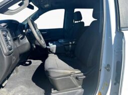 
										2020 Chevrolet Silverado 1500 RST full									