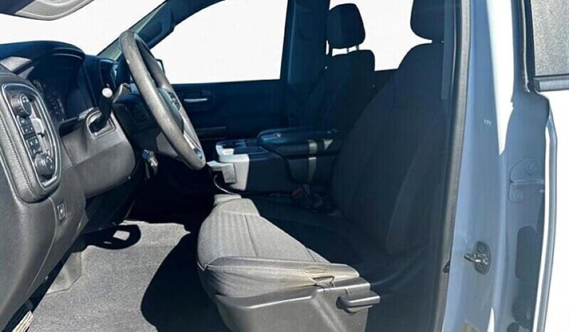 
								2020 Chevrolet Silverado 1500 RST full									