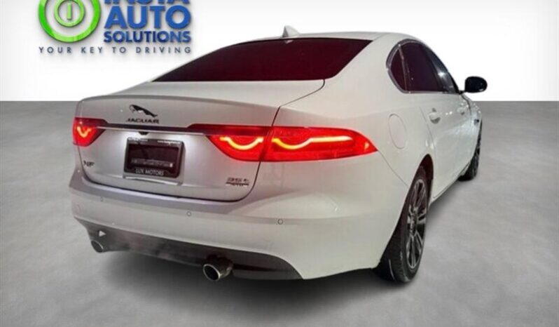 
								2017 Jaguar XF 35t Premium AWD full									