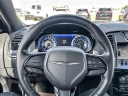 
										2022 Chrysler 300 Series S full									