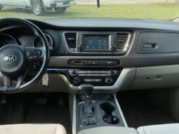 
										2017 Kia Sedona LX full									