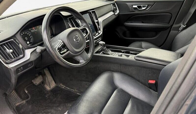 
								2020 Volvo S60 T6 Momentum full									