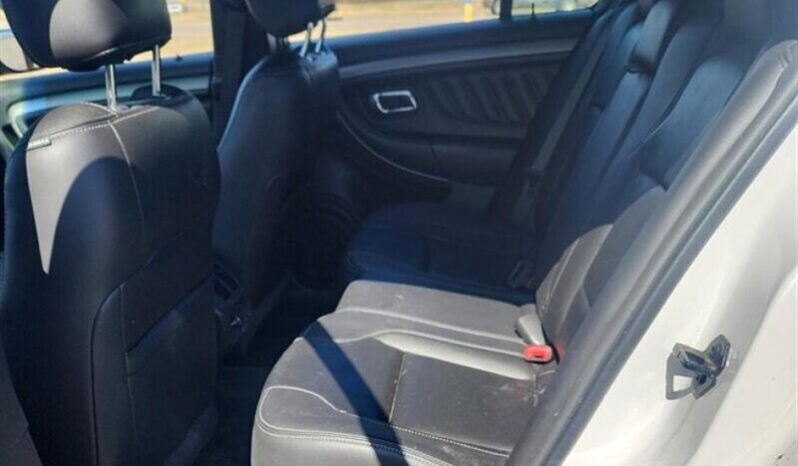 
								2015 Ford Taurus SEL full									