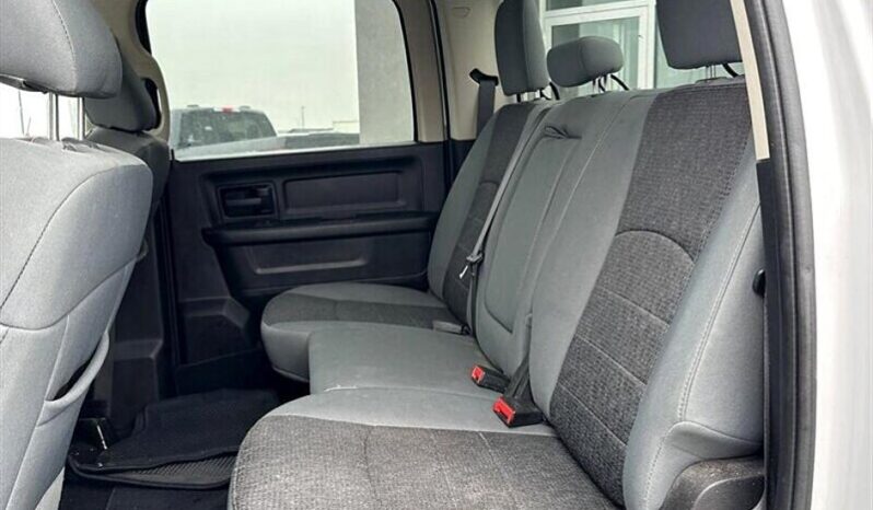 
								2020 RAM 1500 Classic Express full									