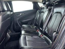 
										2016 Chrysler 200 C full									