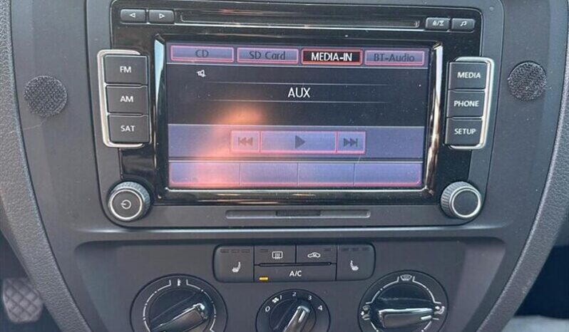 
								2015 Volkswagen Jetta 2.0 Trendline full									
