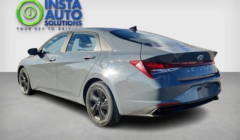 
								2022 Hyundai ELANTRA Preferred full									