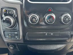 
										2017 RAM 1500 ST full									