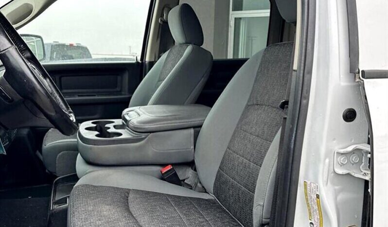 
								2020 RAM 1500 Classic Express full									