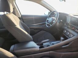 
										2022 Hyundai ELANTRA Preferred full									