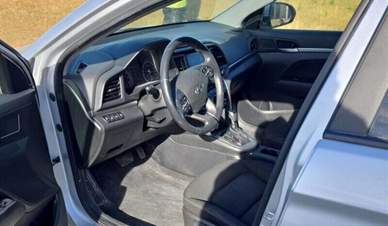 
								2020 Hyundai Elantra Preferred full									