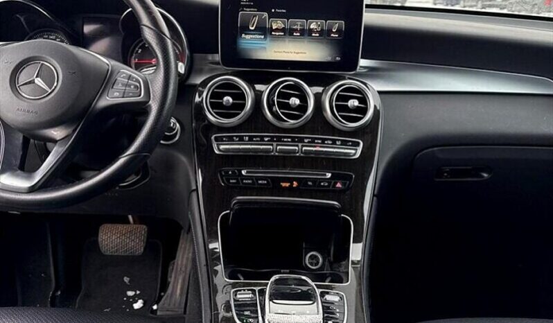 
								2018 Mercedes-Benz GLC 300 4MATIC full									