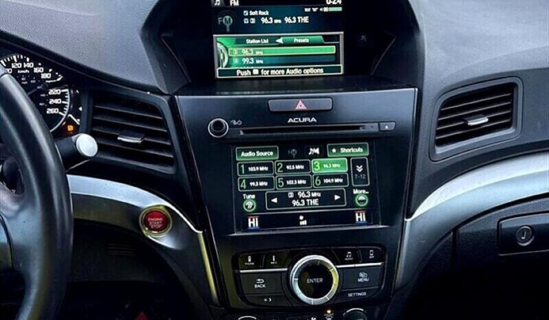 
								2017 Acura ILX w/Premium Package full									