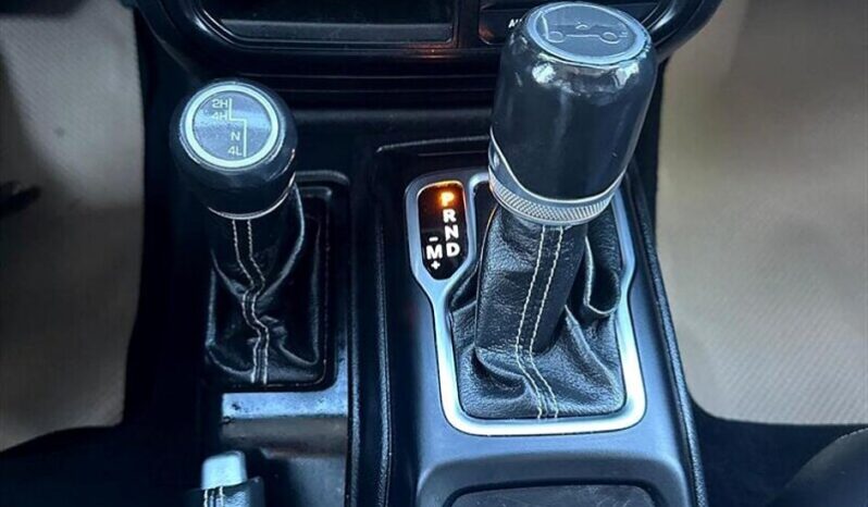 
								2019 Jeep Wrangler Sahara full									