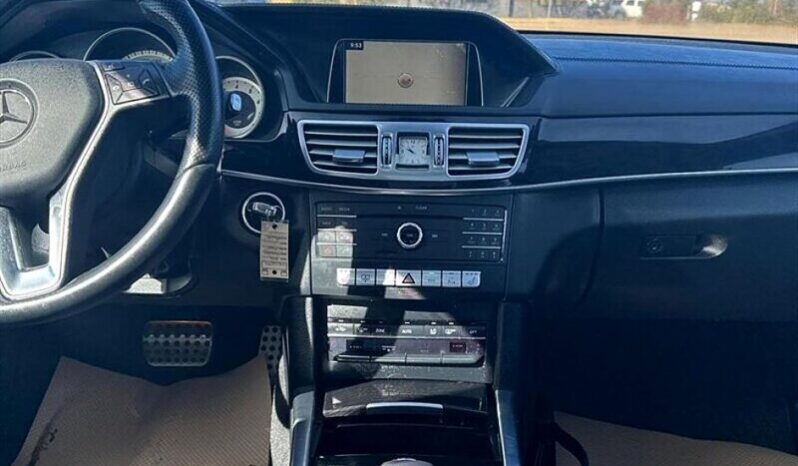 
								2016 Mercedes-Benz E-Class E 400 4MATIC full									