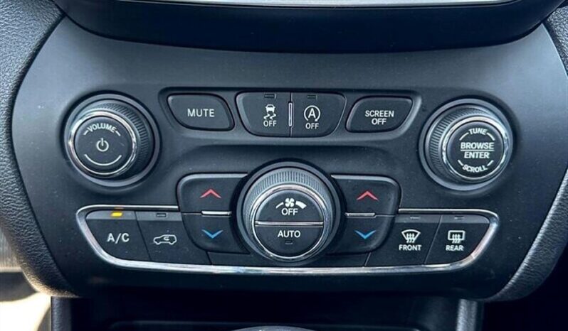 
								2019 Jeep Cherokee North full									