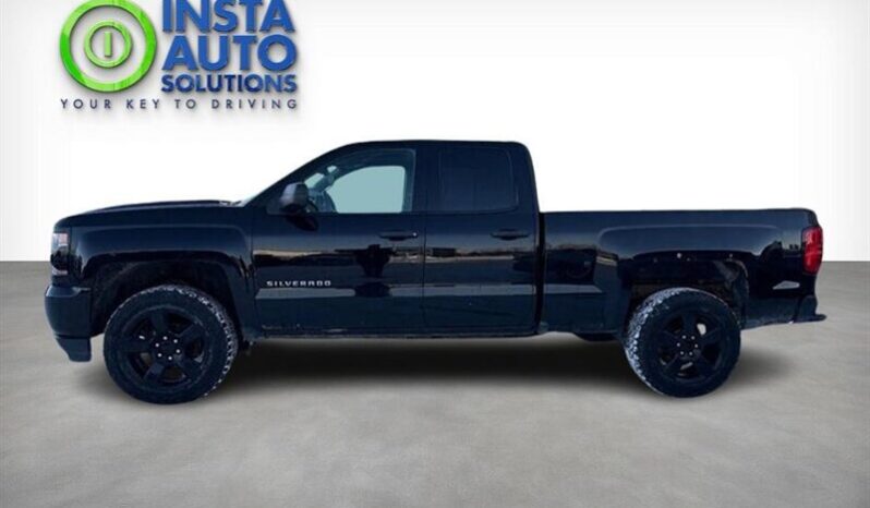 
								2018 Chevrolet Silverado 1500 Custom full									
