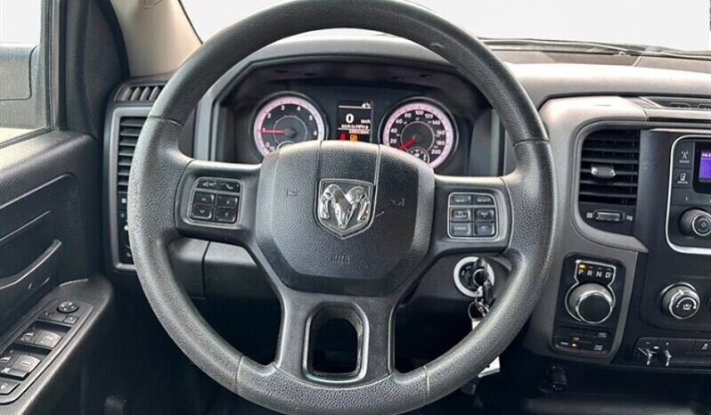 
								2020 RAM 1500 Classic ST full									