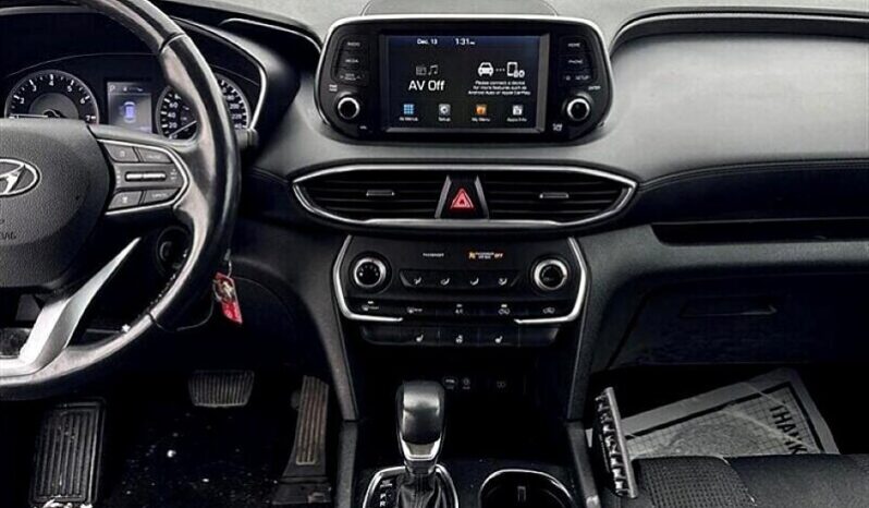 
								2020 Hyundai Santa Fe Essential 2.4L full									