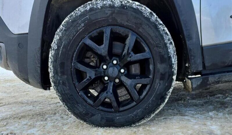 
								2017 Jeep Cherokee Trailhawk full									