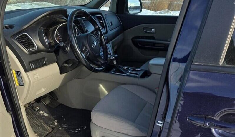 
								2019 Kia Sedona LX full									