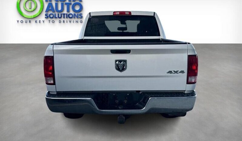 
								2017 RAM 1500 ST full									