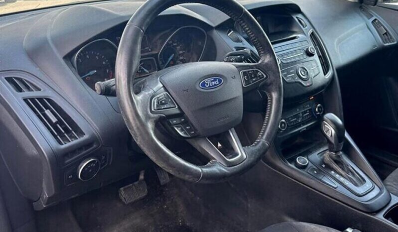 
								2017 Ford Focus SE full									
