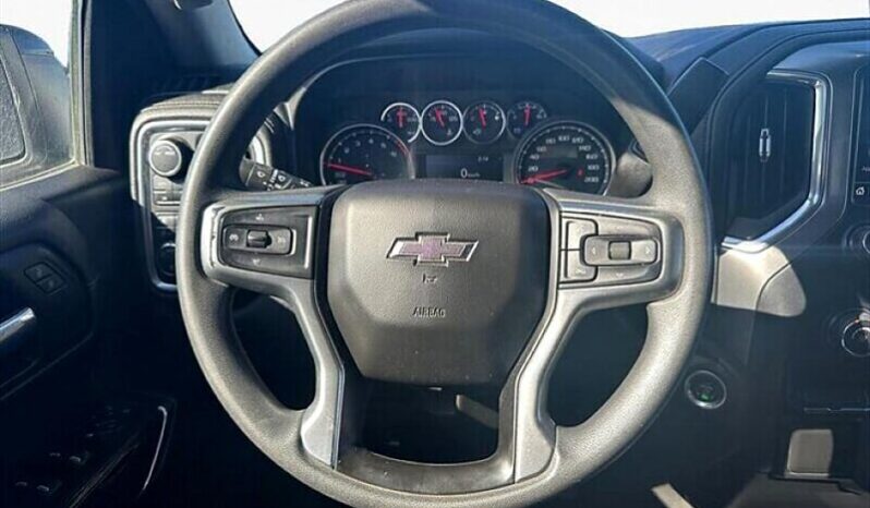 
								2020 Chevrolet Silverado 1500 RST full									