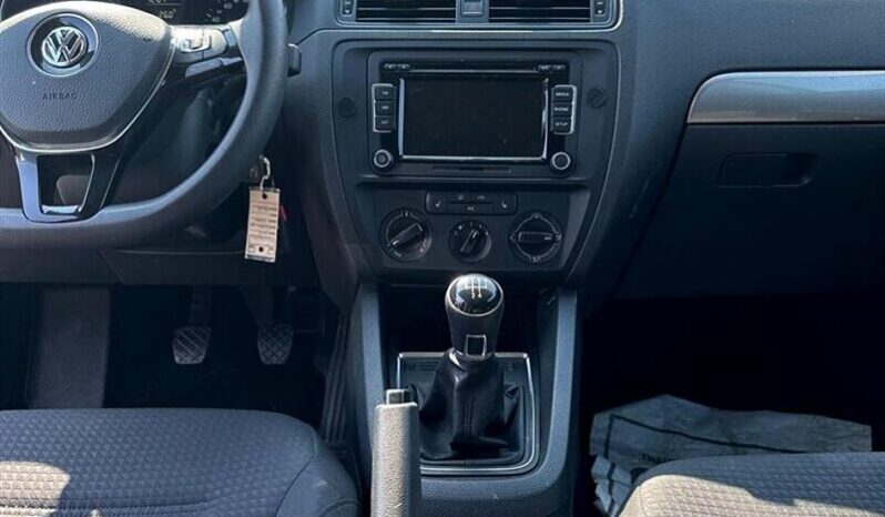 
								2015 Volkswagen Jetta 2.0 Trendline full									