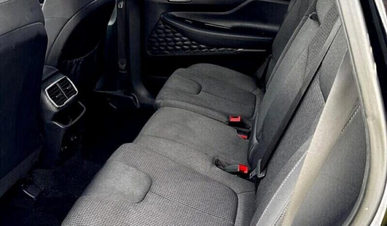 
								2020 Hyundai Santa Fe Essential 2.4L full									