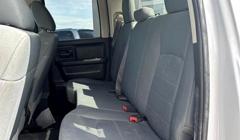 
								2017 RAM 1500 ST full									