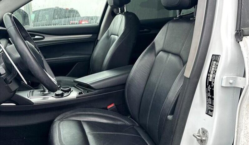 
								2018 Alfa Romeo Stelvio Sport full									