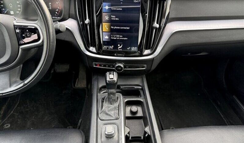 
								2020 Volvo S60 T6 Momentum full									