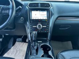 
										2019 Ford Explorer Limited full									