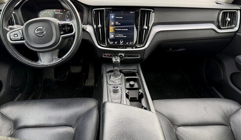 
								2020 Volvo S60 T6 Momentum full									