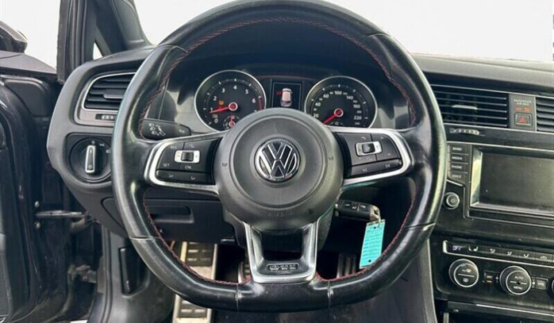 
								2015 Volkswagen Golf GTI full									