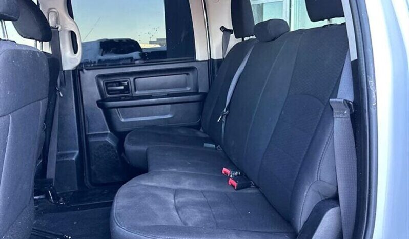 
								2019 RAM 1500 Classic Express full									