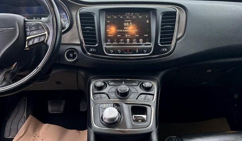 
								2016 Chrysler 200 C full									