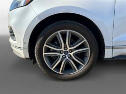 
										2019 Ford Edge Titanium full									