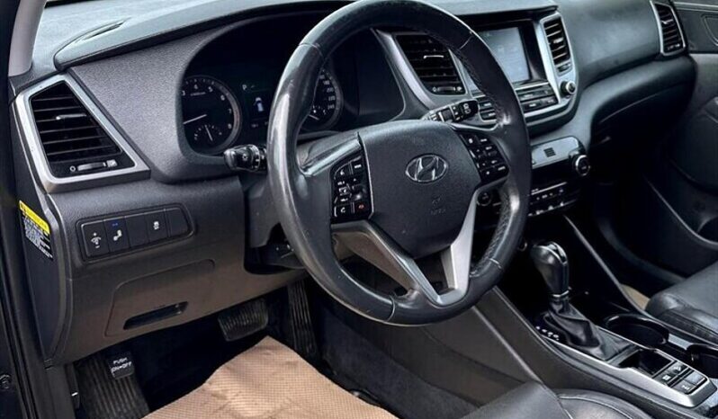 
								2018 Hyundai TUCSON 2.0L SE full									