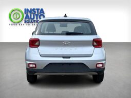 
										2021 Hyundai VENUE Essential full									