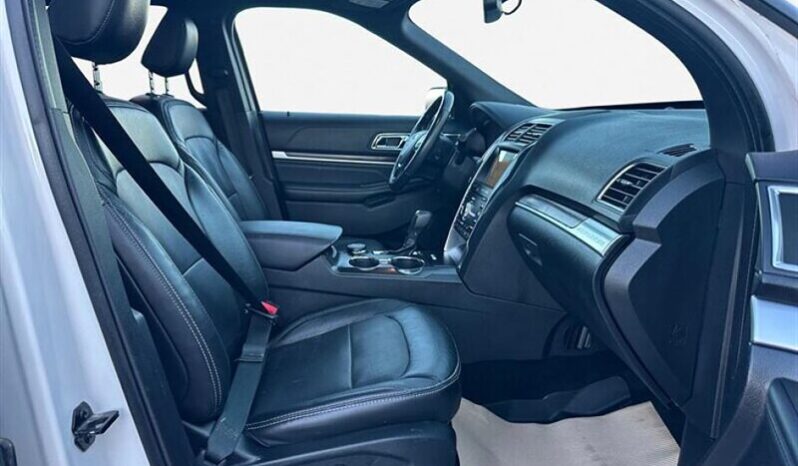 
								2019 Ford Explorer Limited full									