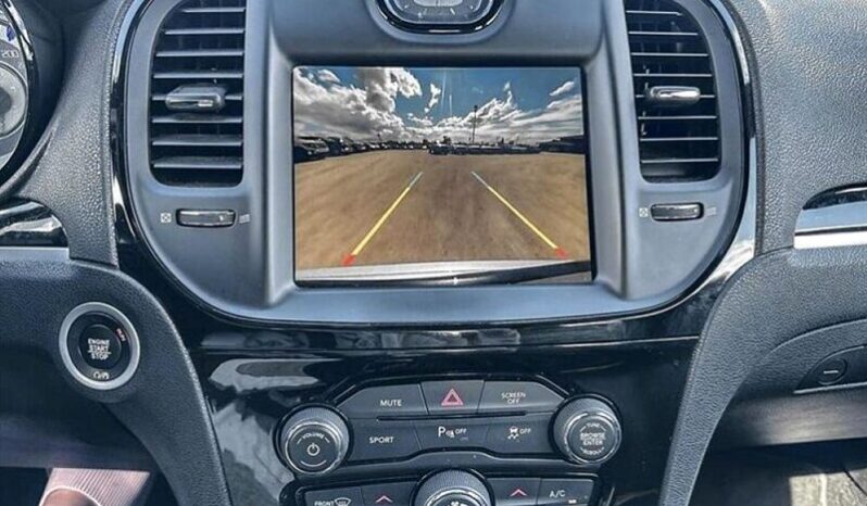 
								2022 Chrysler 300 Series S full									
