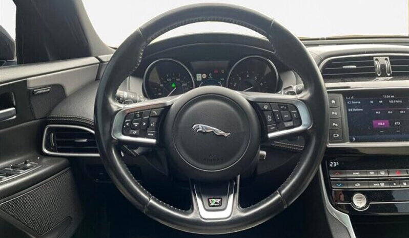 
								2017 Jaguar XE 35t R-Sport full									